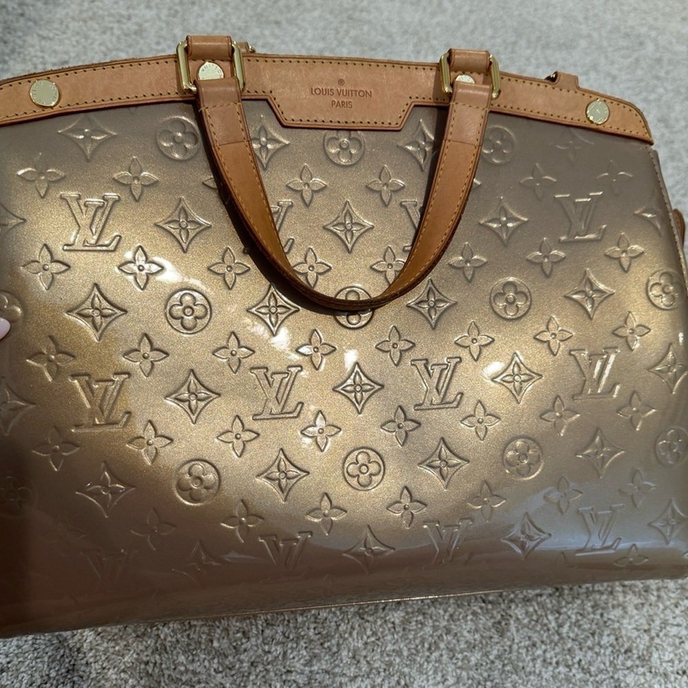 Louis Vuitton Brea GM Vernis Poudre - Picture 3 of 16